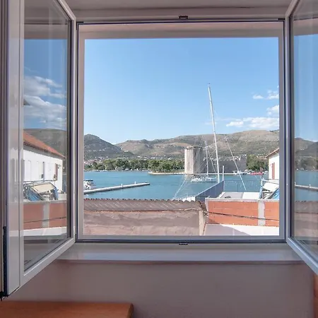 Vandrerhjem Marina Trogir