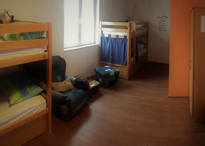 旅馆 特罗吉尔马里纳旅舍