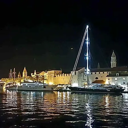 Marina Хостел *