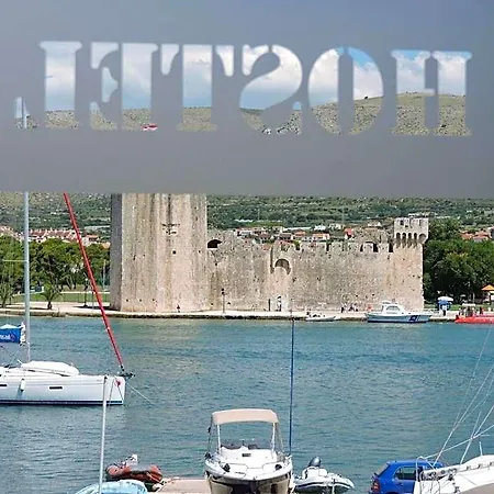 Marina Хостел Трогір