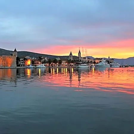 Marina *