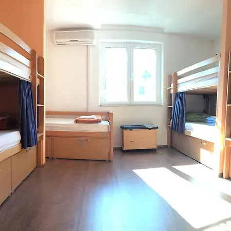 Marina Auberge de jeunesse Trogir