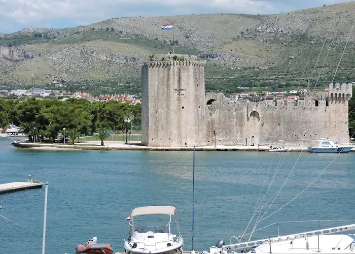 Vandrarhem Marina Trogir